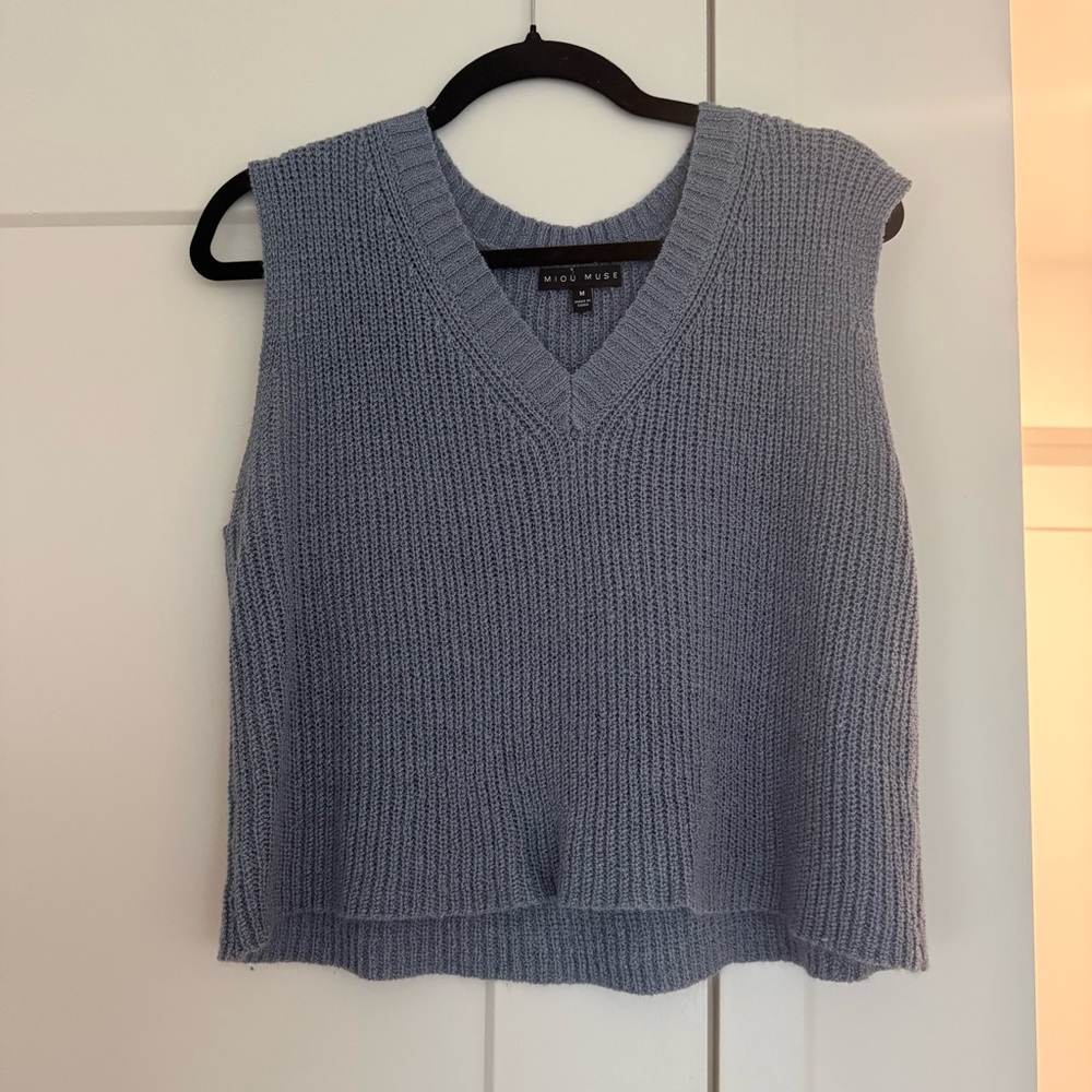 Miou Muse Sleeveless Sweater